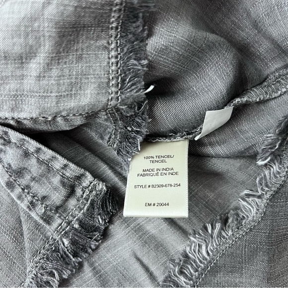 Cloth & Stone Tencel Button Down Shirt Raw hem Size X Small - Picture 8 of 9